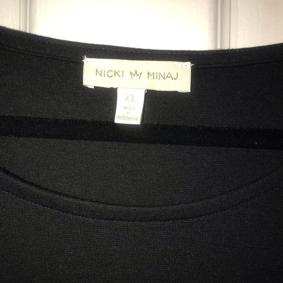 Black dress - Picture 3 of 4